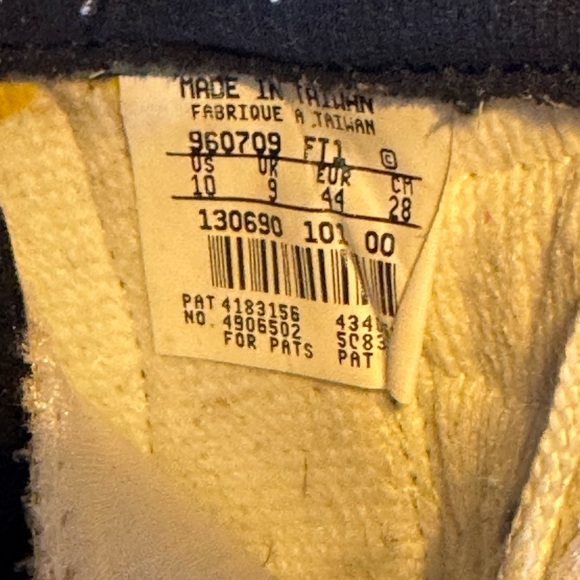 Nike Size 10 - Air Jordan 12 OG 1997 Taxi 130690-101 Authentic Make an offer! - Picture 13 of 13
